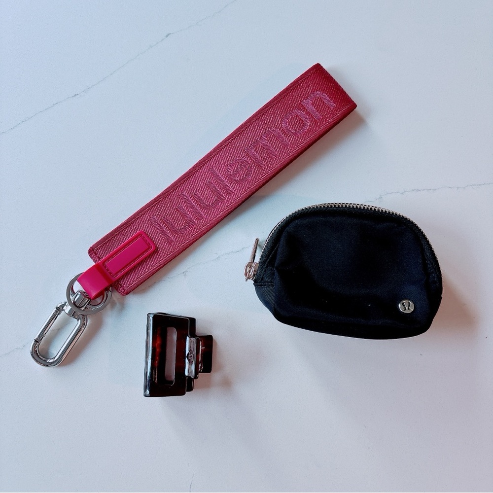 NWOT Lululemon Accessory Set